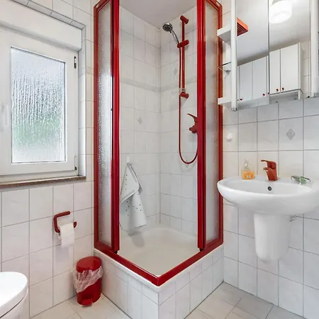 Tranquil Stay, Guentersberge, Cleaning Included Ferienhaus *